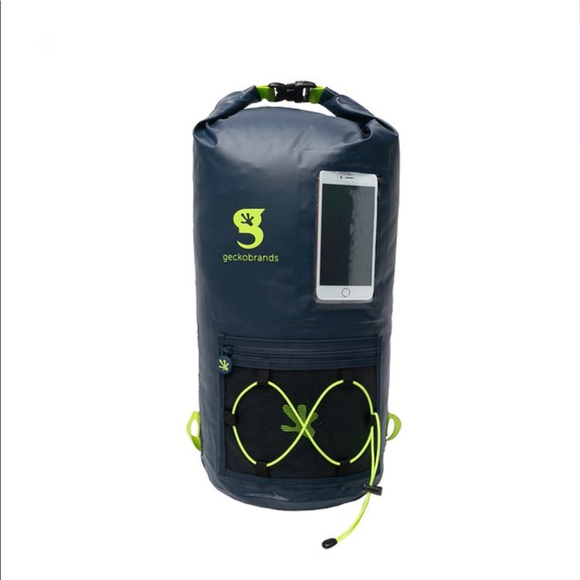 GeckoBrand Hydroner Outdoor 20L Waterproof Backpack for Hiking Extreme Sports - Picture 8 of 9